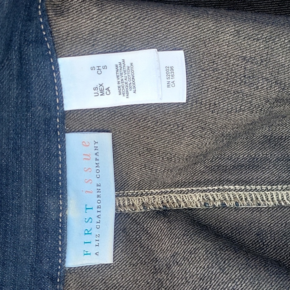 Women's First Issue Jean Jacket - Picture 5 of 6